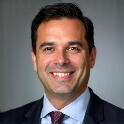 Dr. Carlos Mendoza