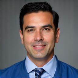 Dr. Roberto Vásquez